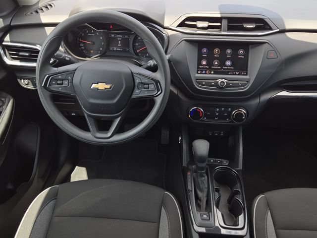 Used 2023 Chevrolet TrailBlazer LT AWD/4WD image 27