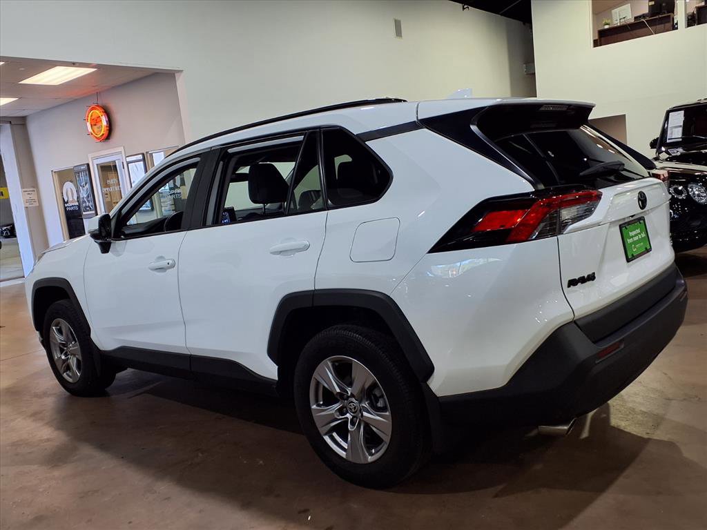 Used 2022 Toyota RAV4 XLE image 4