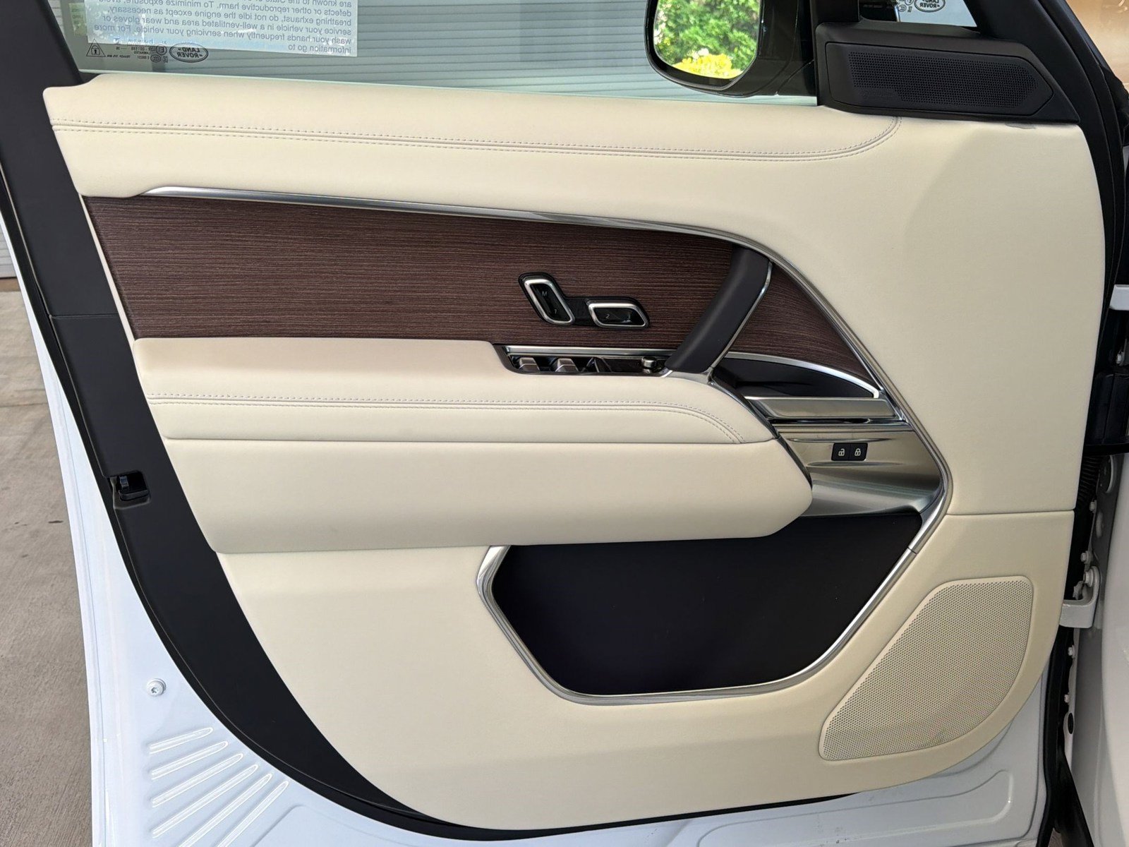 New 2026 Land Rover Range Rover SE AWD/4WD image 13
