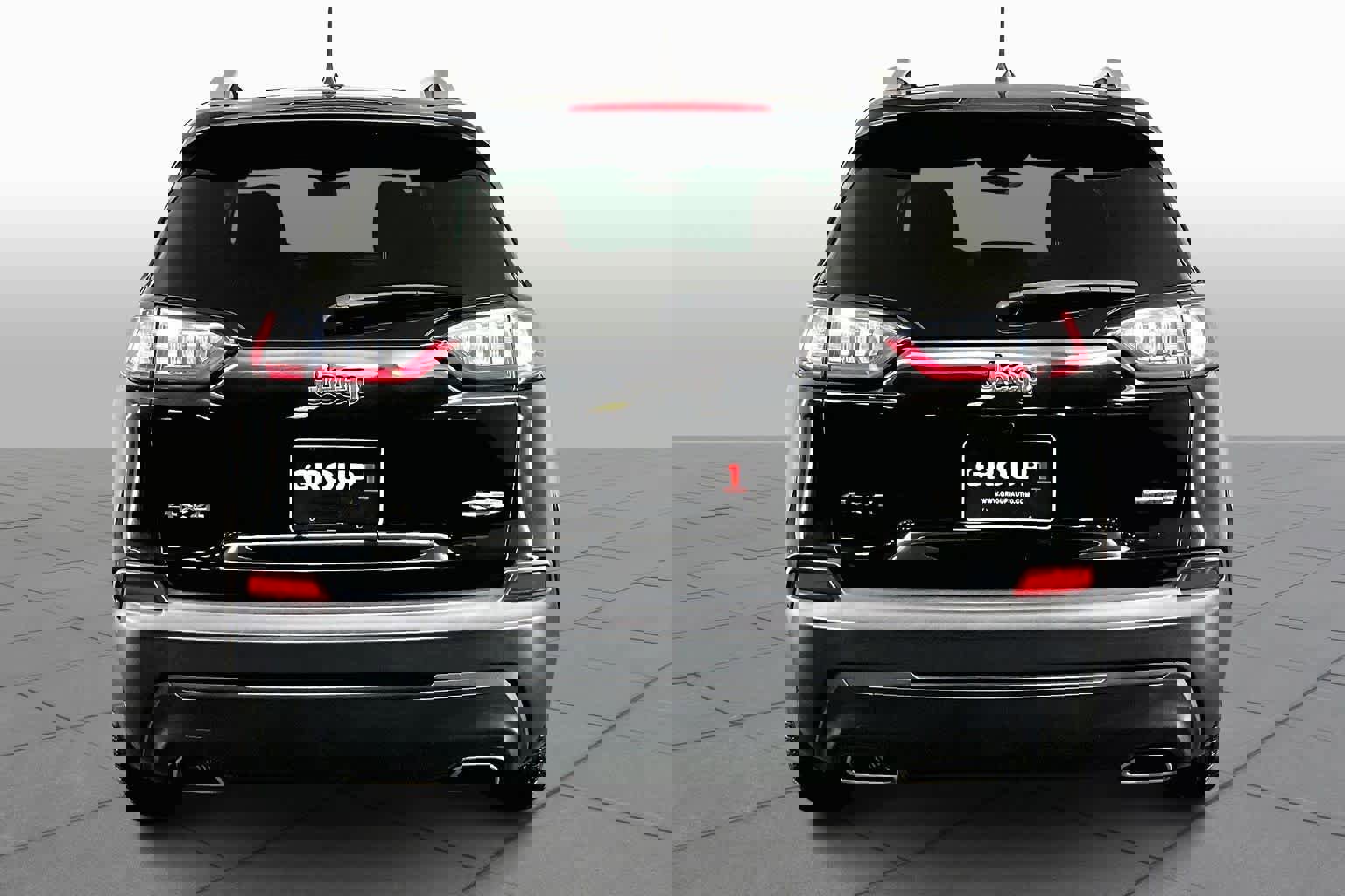 Used 2019 Jeep Cherokee Latitude w/ Popular Appearance Group image 5