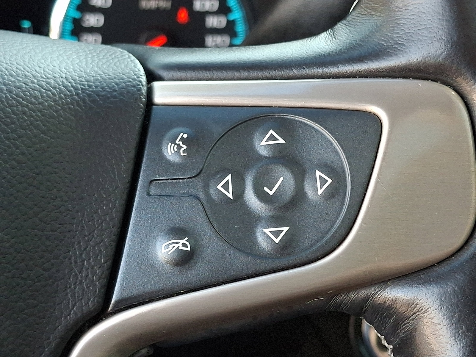 Used 2017 GMC Yukon XL Denali w/ Open Road Package image 25