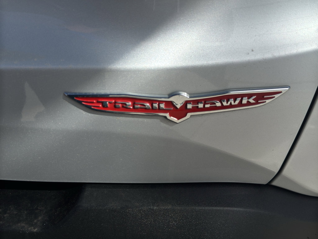 Used 2018 Jeep Renegade Trailhawk w/ Cold Weather Group II image 40