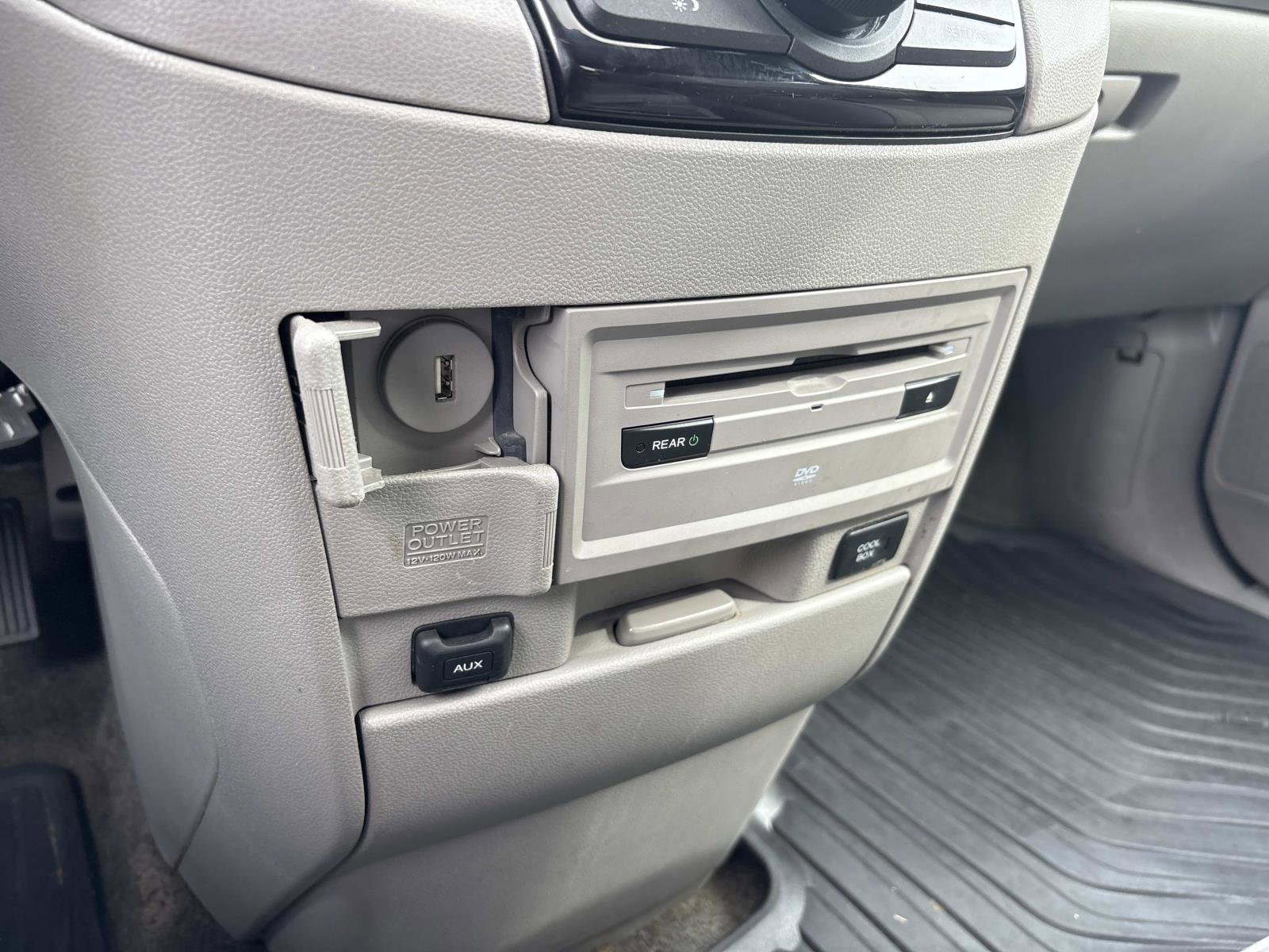 Used 2015 Honda Odyssey EX-L image 24