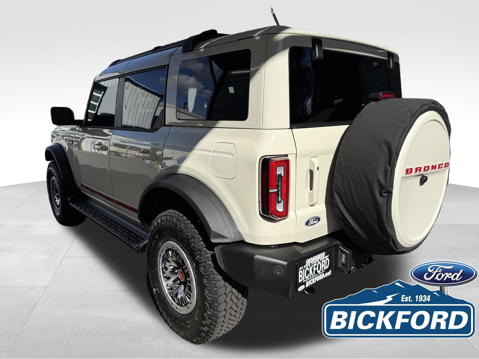 New 2026 Ford Bronco Outer Banks w/ Sasquatch Package AWD/4WD image 8