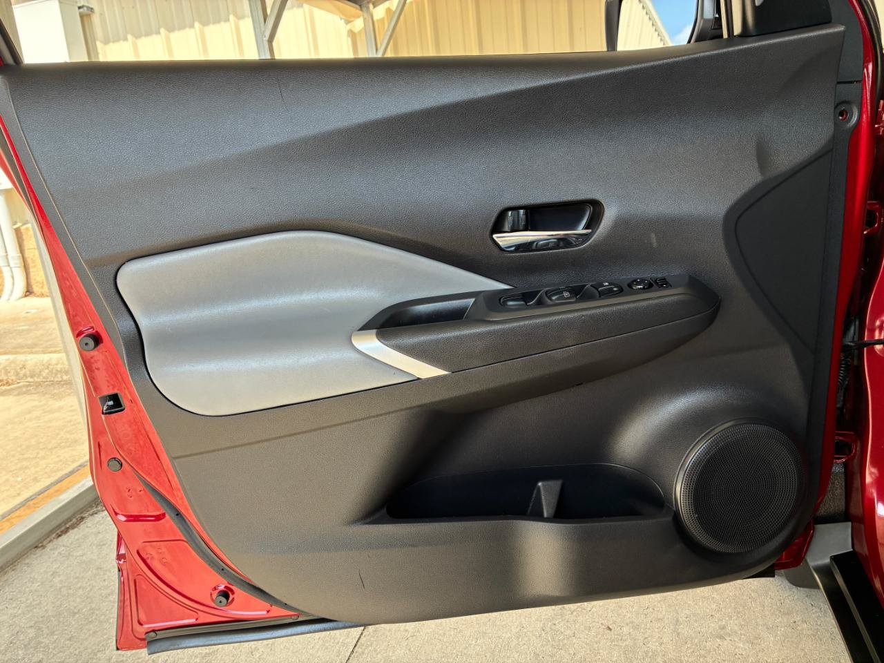 Used 2021 Nissan Kicks SR w/ SR Premium Package FWD image 8