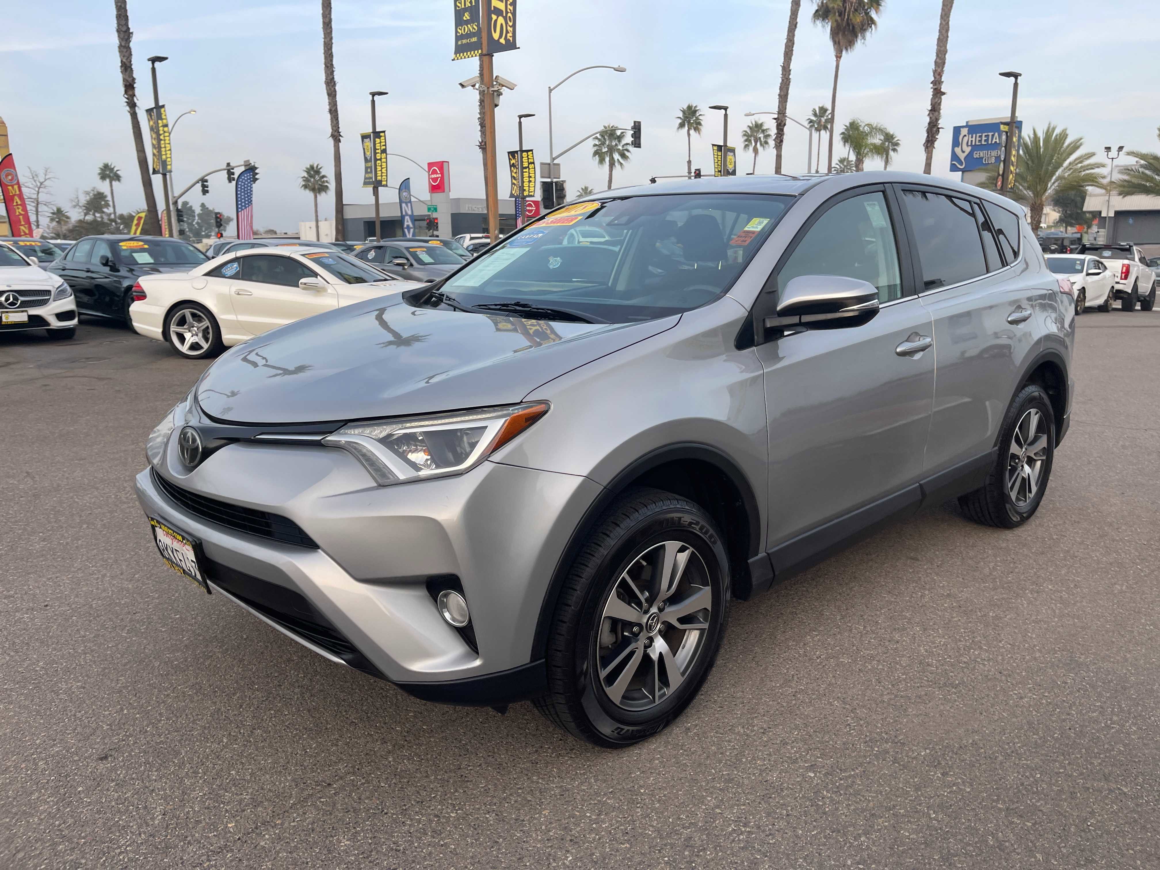 Used 2018 Toyota RAV4 XLE image 7