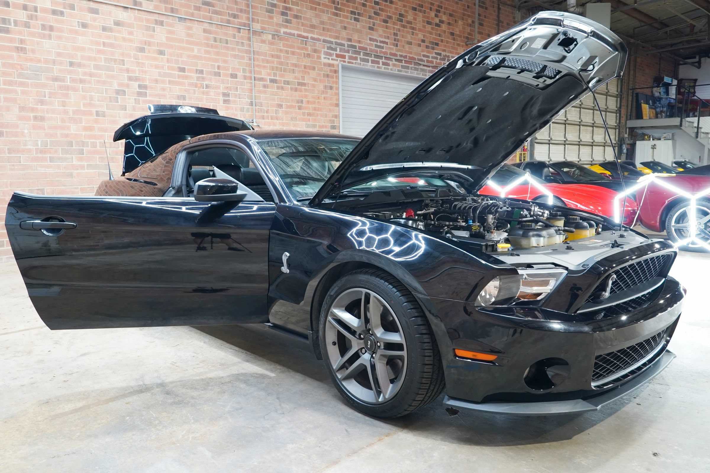Used 2010 Ford Mustang Shelby GT500 RWD image 24