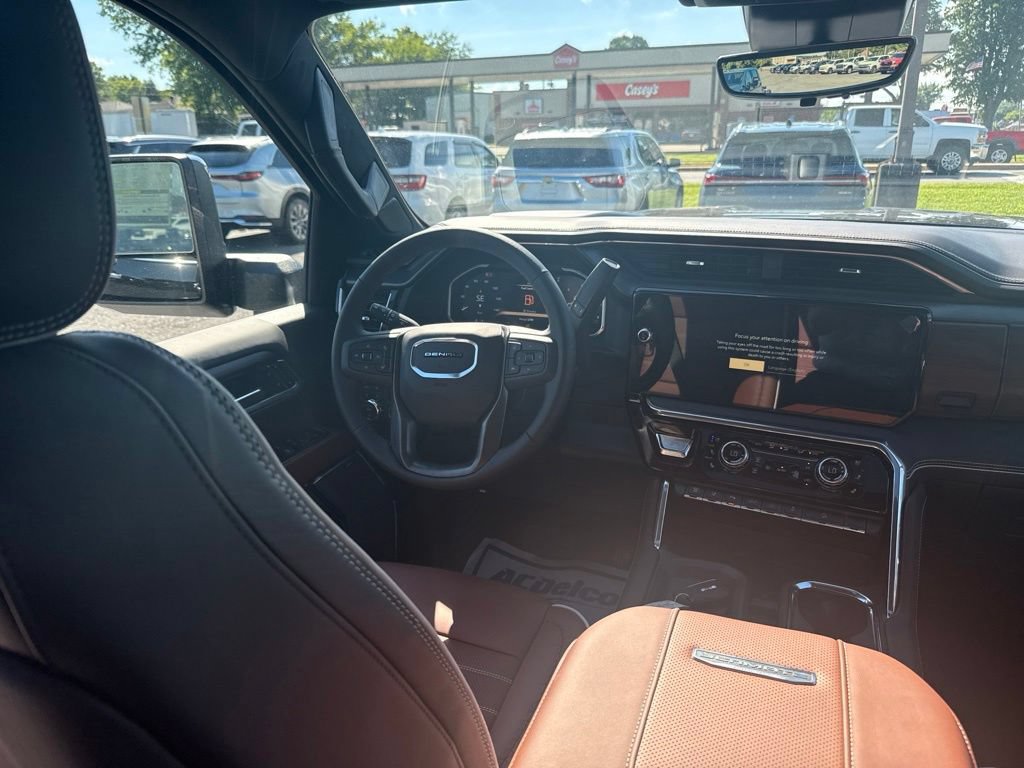 New 2026 GMC Sierra 2500 Denali Ultimate AWD/4WD image 13