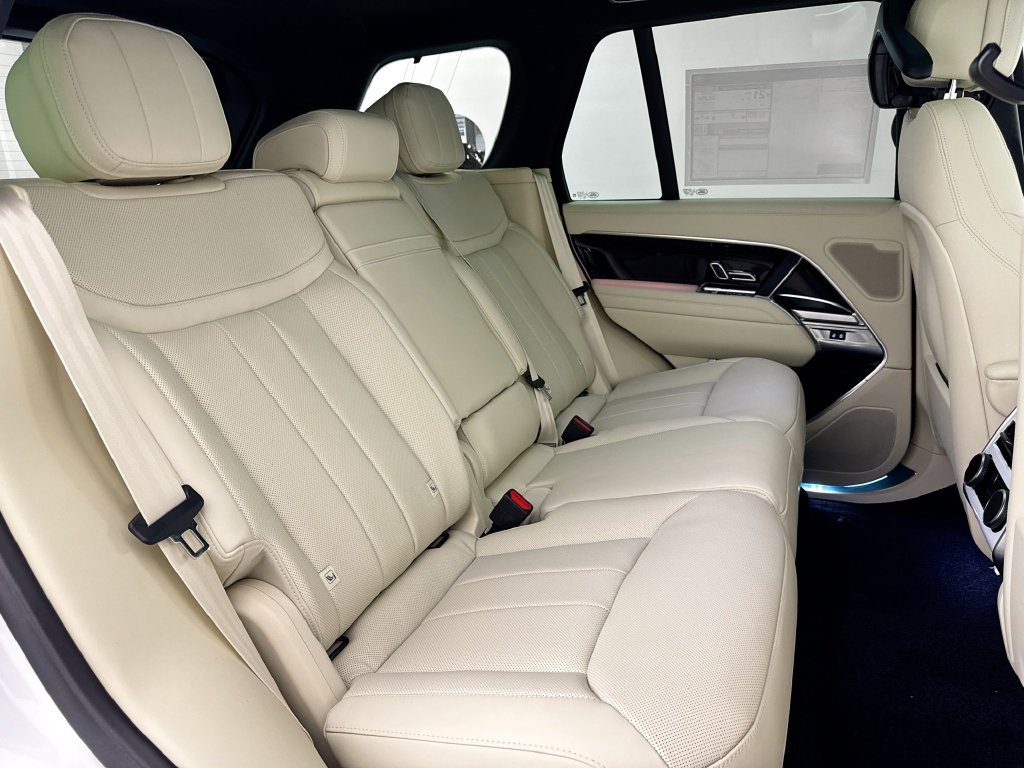 New 2026 Land Rover Range Rover SE AWD/4WD image 29