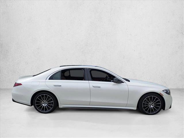 Used 2021 Mercedes-Benz S 580 4MATIC Sedan w/ AMG Line image 4