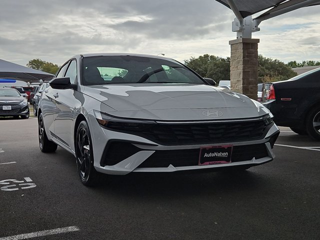 New 2026 Hyundai Elantra SEL FWD image 6