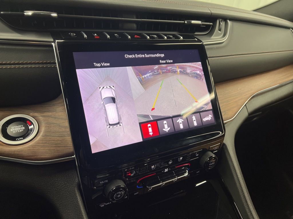 Used 2024 Jeep Grand Cherokee Summit AWD/4WD image 19