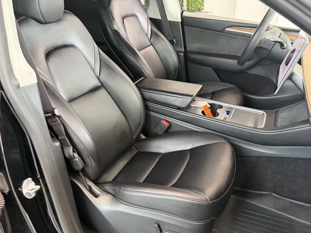Used 2023 Tesla Model Y 2WD image 15