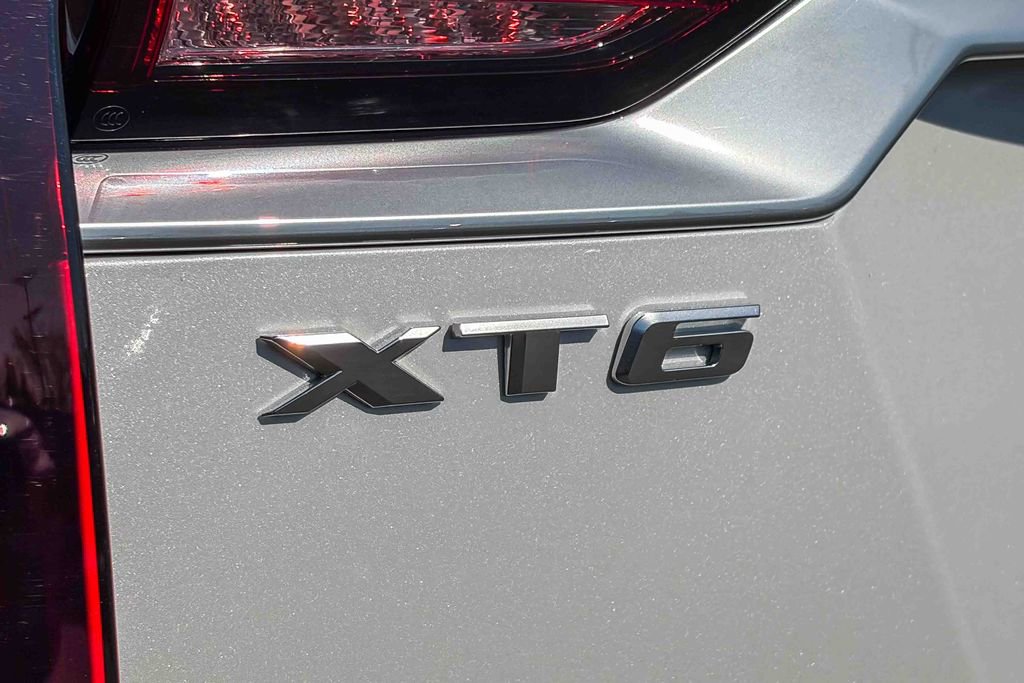 Used 2023 Cadillac XT6 Luxury image 9