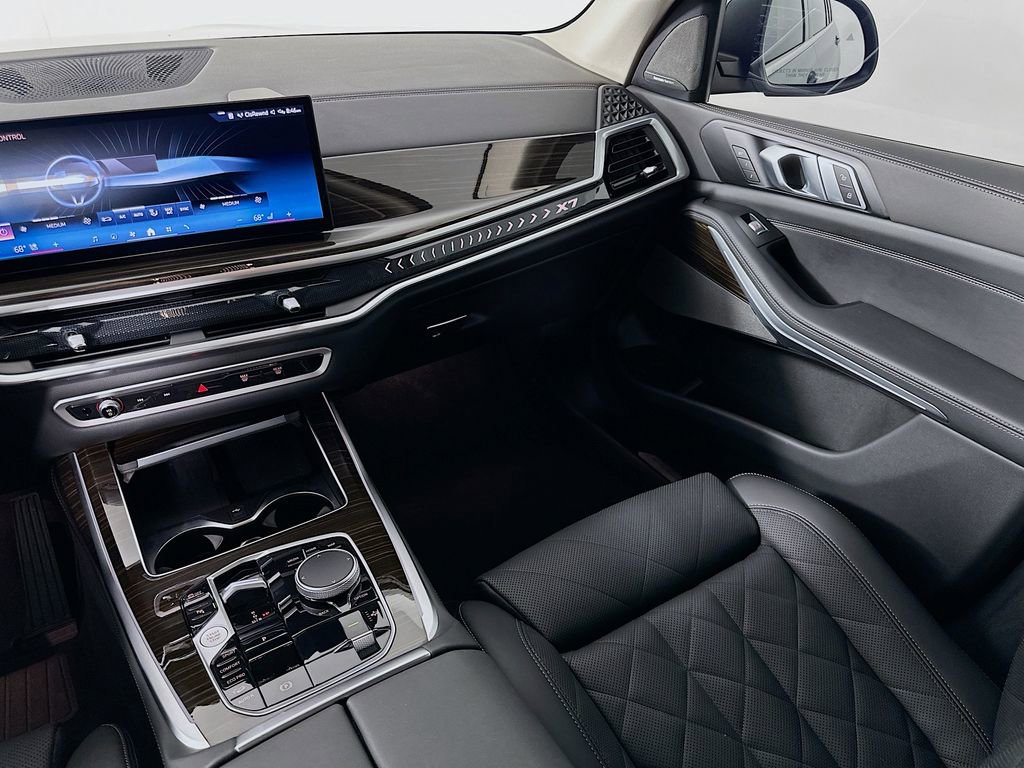 Certified 2024 BMW X7 xDrive40i w/ Premium Package image 24