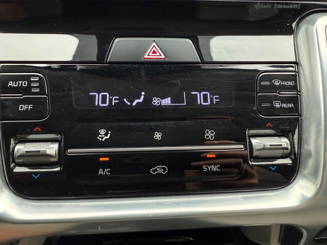 Used 2023 Kia Sorento SX image 43