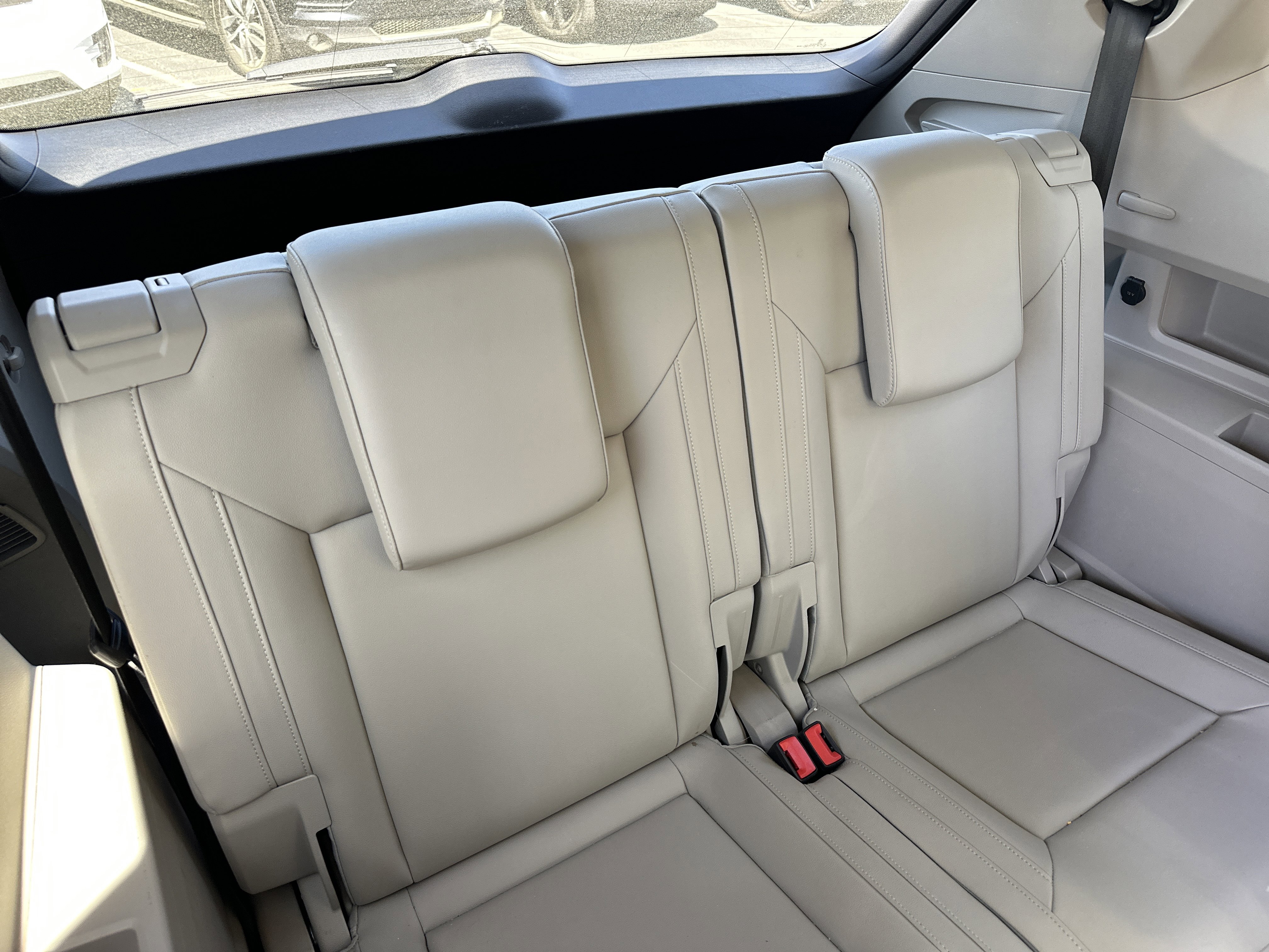 Used 2019 Volkswagen Atlas SEL R-Line image 19