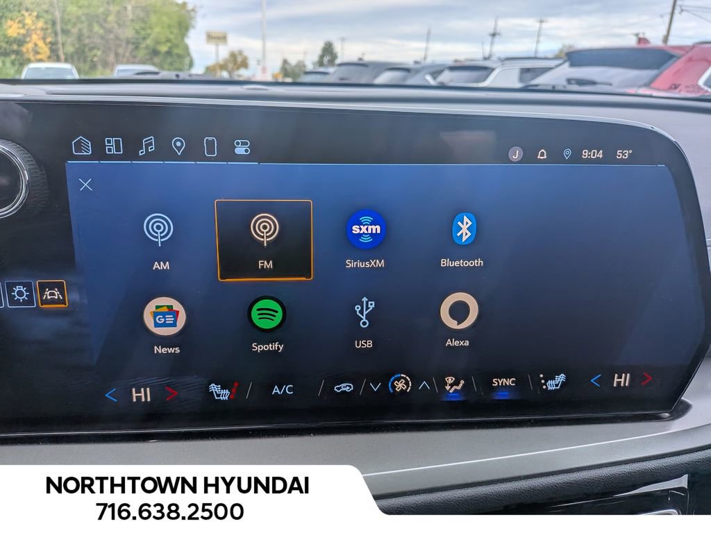 Used 2025 Chevrolet Traverse LT image 27