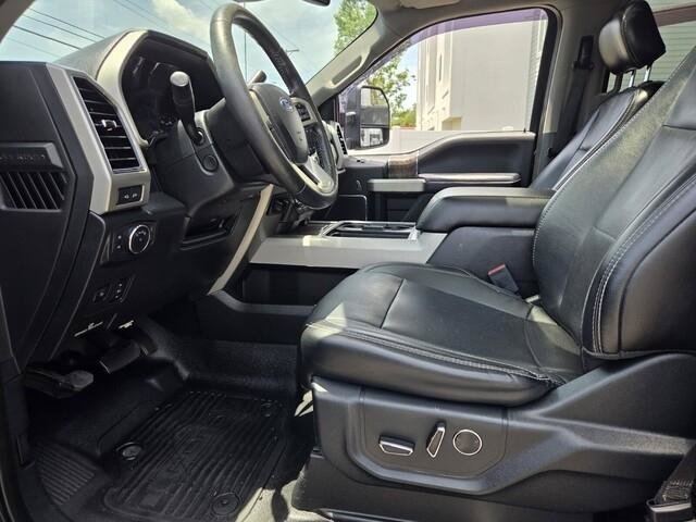 Used 2019 Ford F250 Lariat w/ Lariat Ultimate Package AWD/4WD image 5