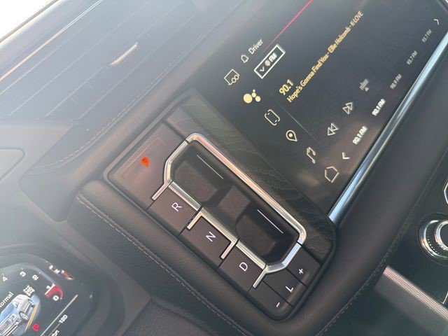 Certified 2022 GMC Yukon Denali image 16