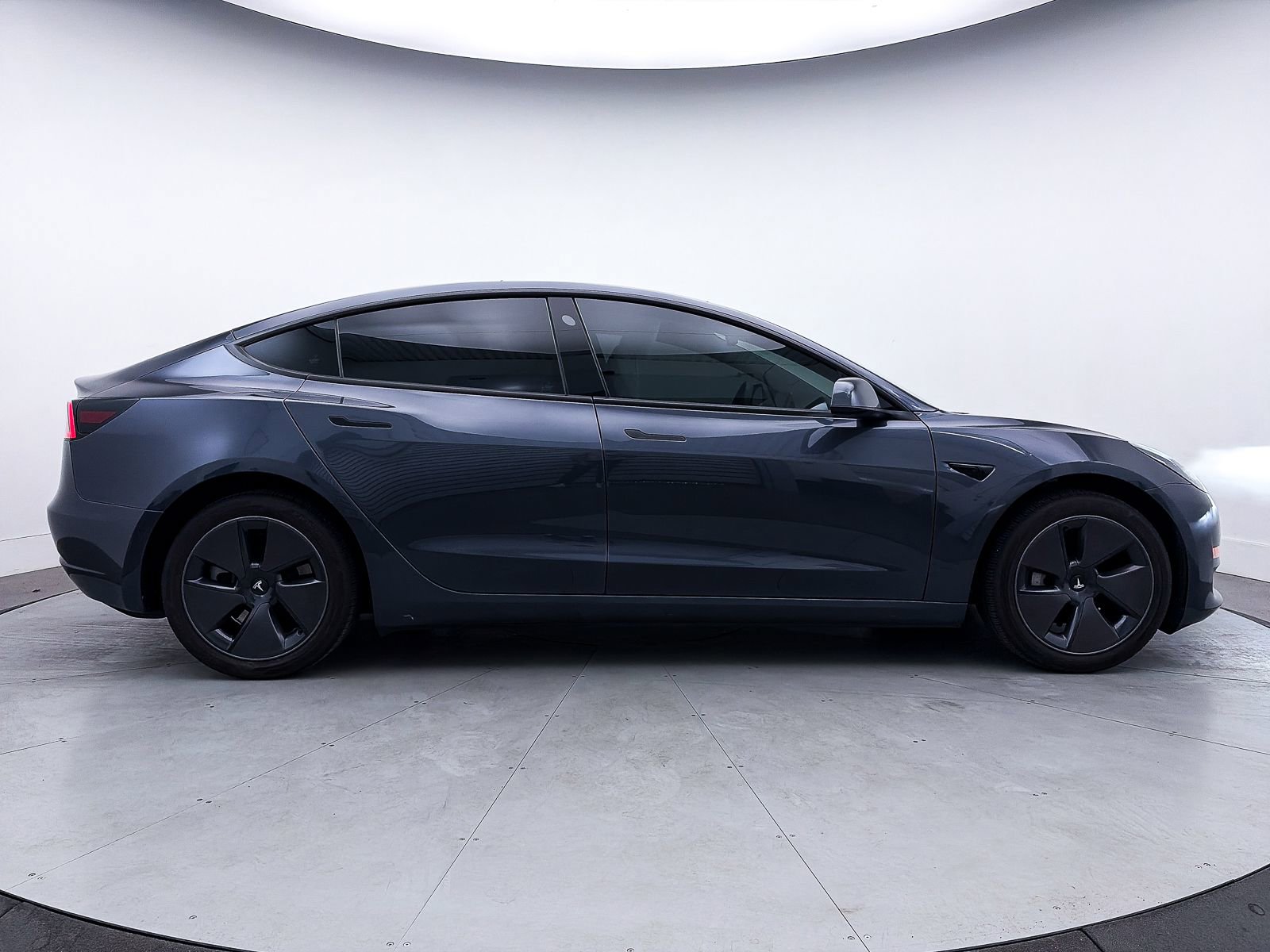 Used 2023 Tesla Model 3 Standard Range image 34