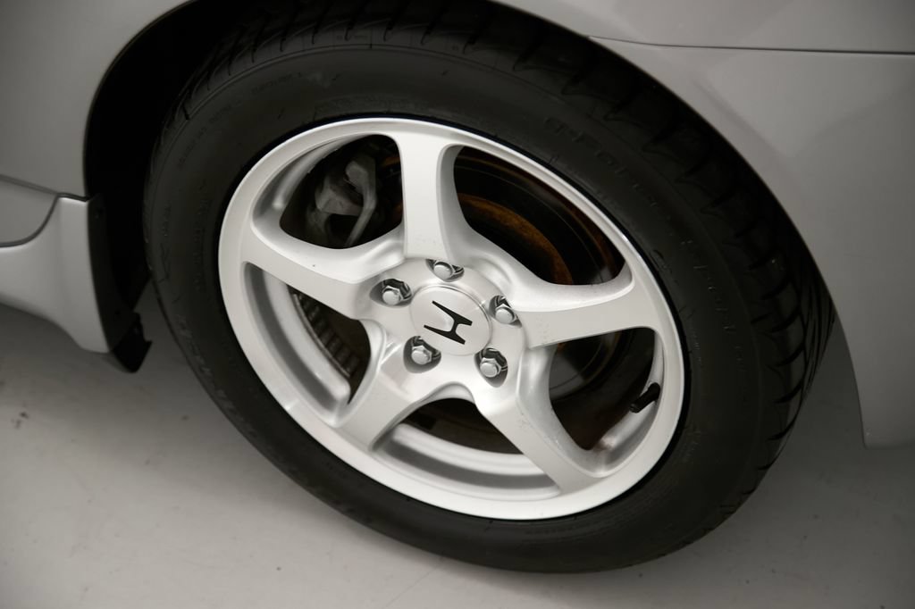 Used 2000 Honda S2000 image 12