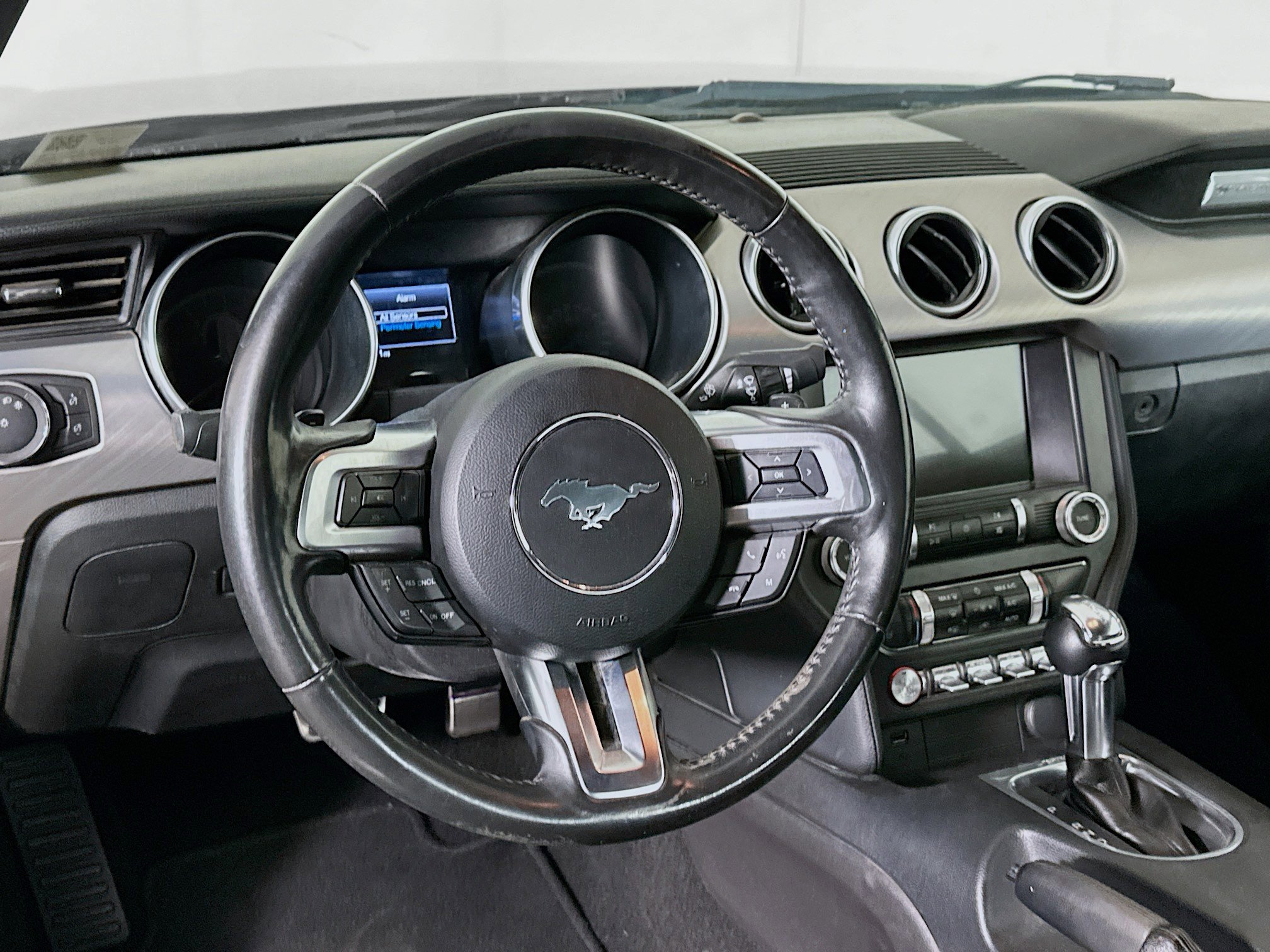 Used 2019 Ford Mustang Premium image 17