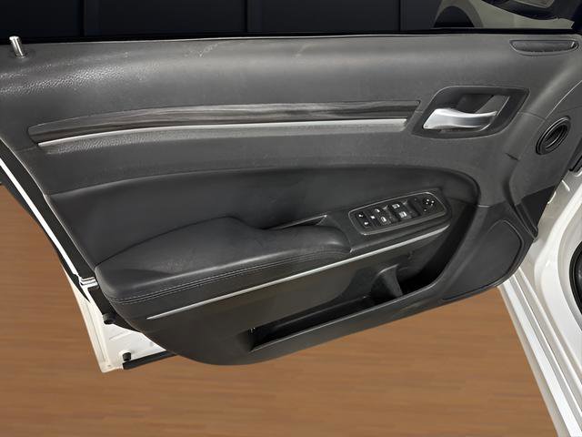 Used 2022 Chrysler 300 Touring L w/ Popular Equipment Group image 10