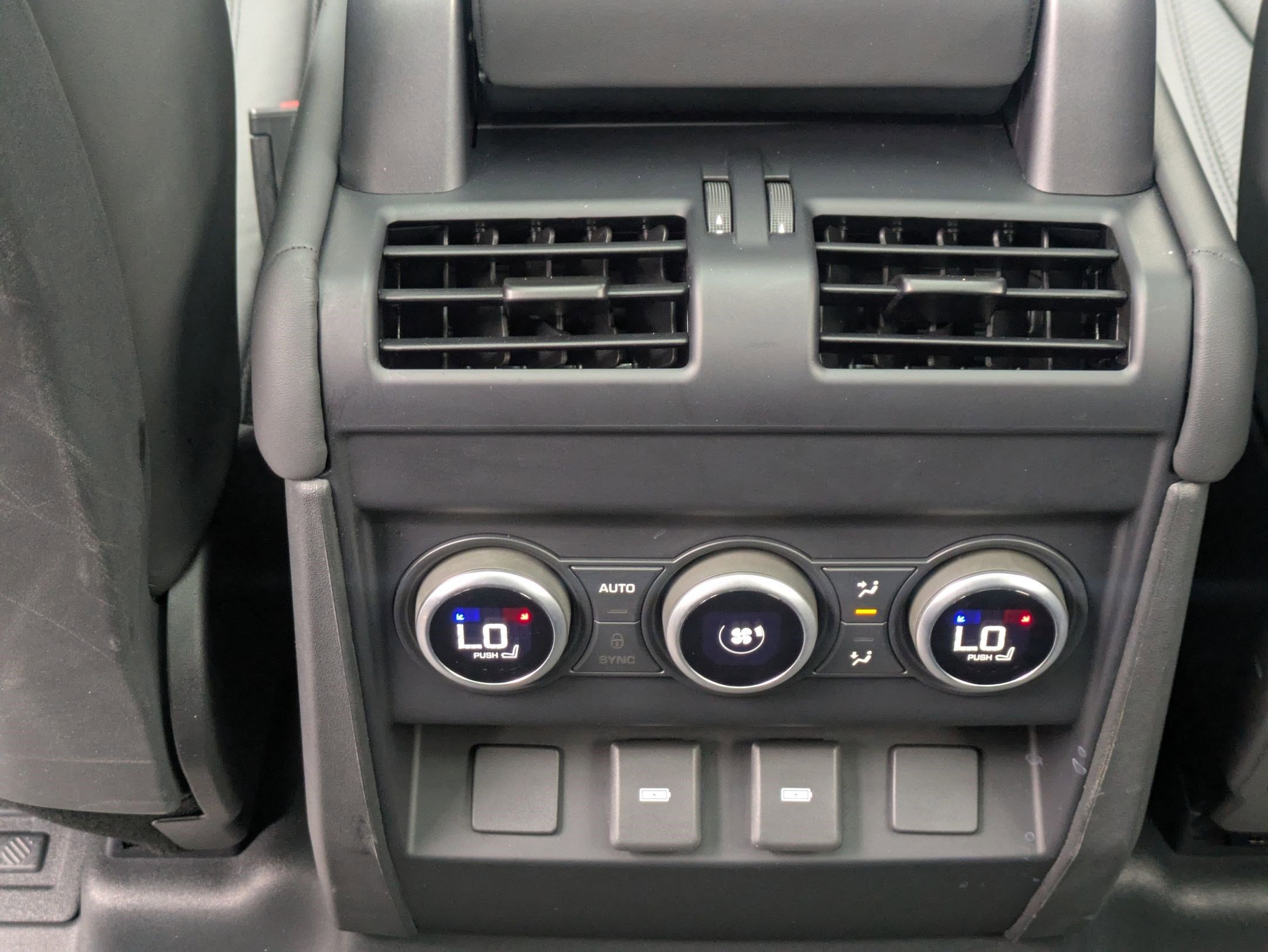 Certified 2023 Land Rover Defender 110 image 26