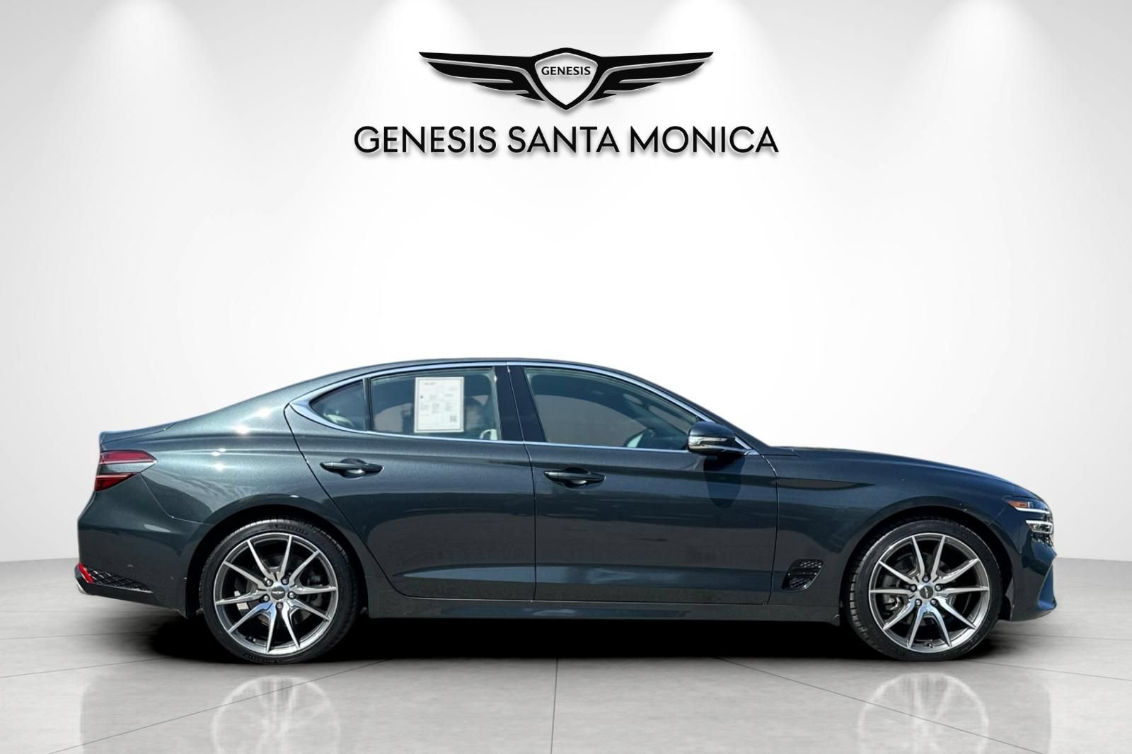 Used 2023 Genesis G70 2.0T RWD image 4