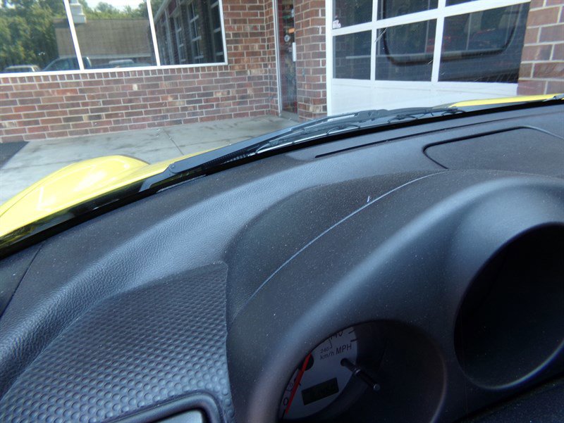 Used 2004 Toyota MR2 image 24