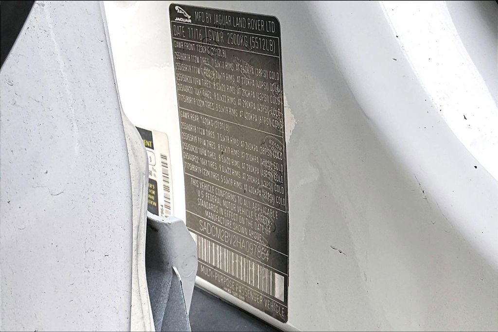 Used 2017 Jaguar F-PACE S image 32