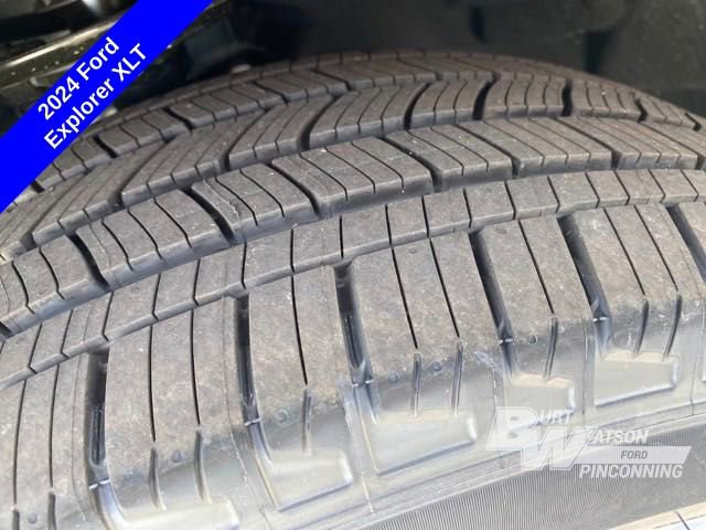 New 2024 Ford Explorer XLT w/ Equipment Group 202A AWD/4WD image 29