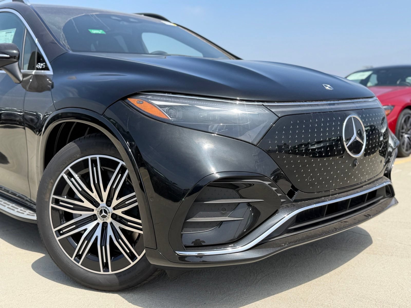 New 2026 Mercedes-Benz EQS 550 4MATIC SUV image 3