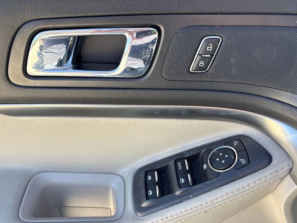 Used 2014 Ford Explorer FWD image 17