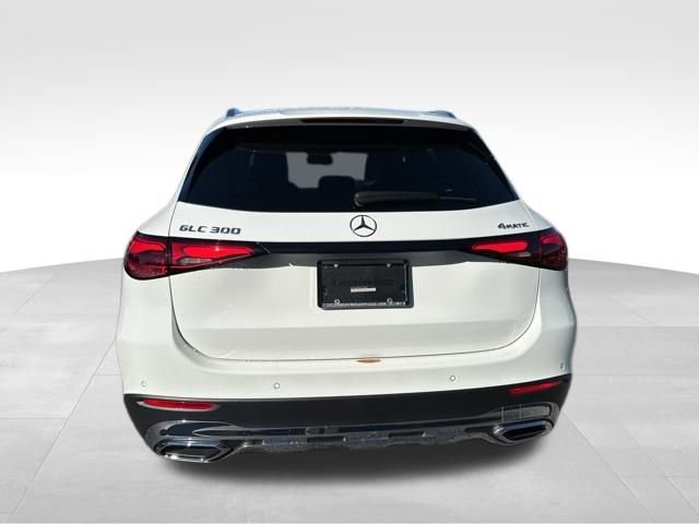 Used 2025 Mercedes-Benz GLC 300 4MATIC image 5