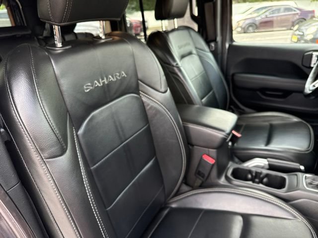 Used 2022 Jeep Wrangler Unlimited Sahara w/ Cold Weather Group AWD/4WD image 28