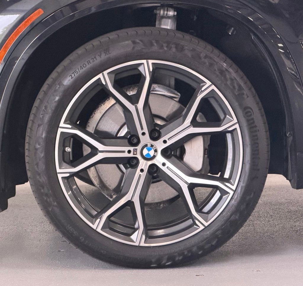 Used 2023 BMW X5 xDrive40i w/ M Sport Package AWD/4WD image 8