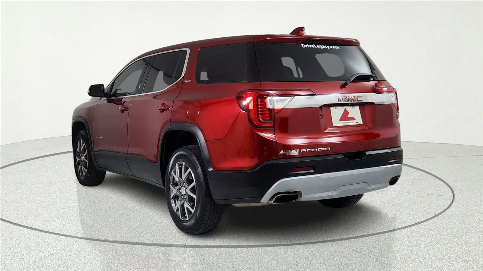 Used 2023 GMC Acadia SLE FWD image 4