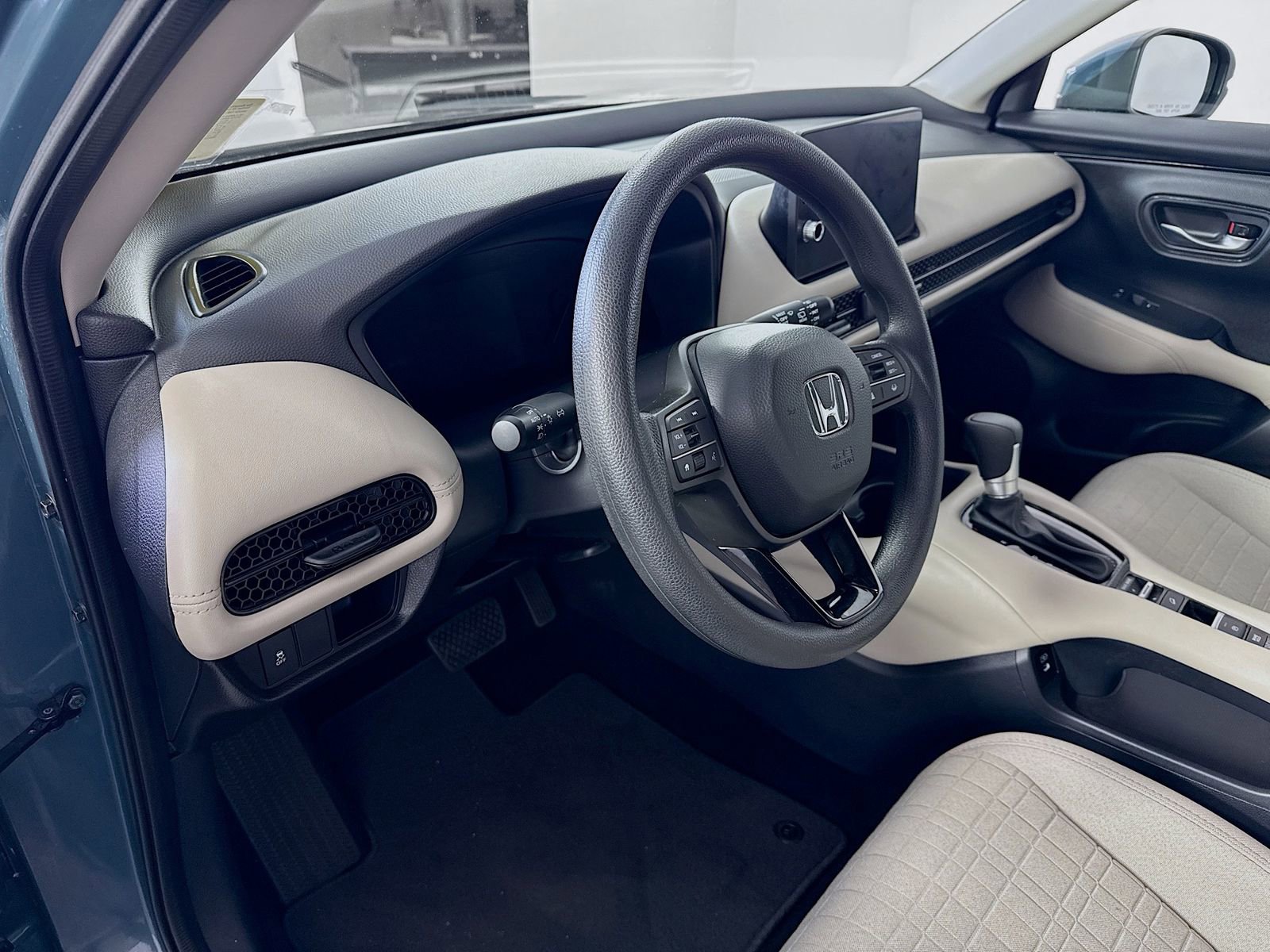 Used 2026 Honda HR-V LX image 7