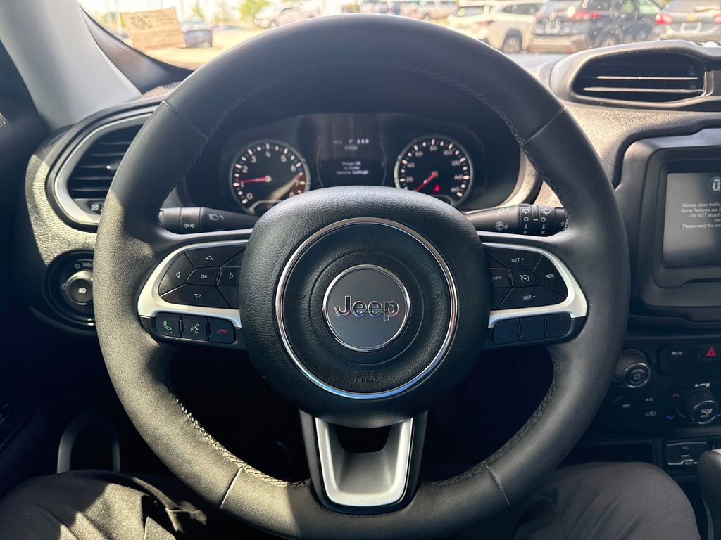 Used 2019 Jeep Renegade Latitude w/ Popular Equipment Group image 19