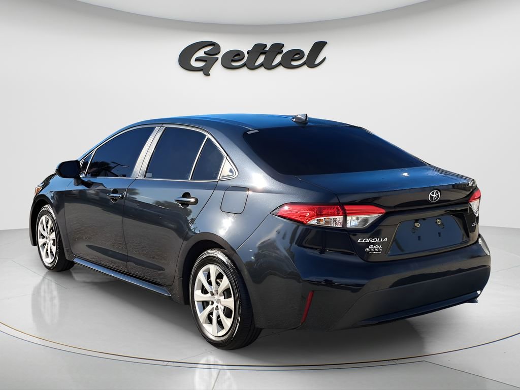 Used 2022 Toyota Corolla LE image 4