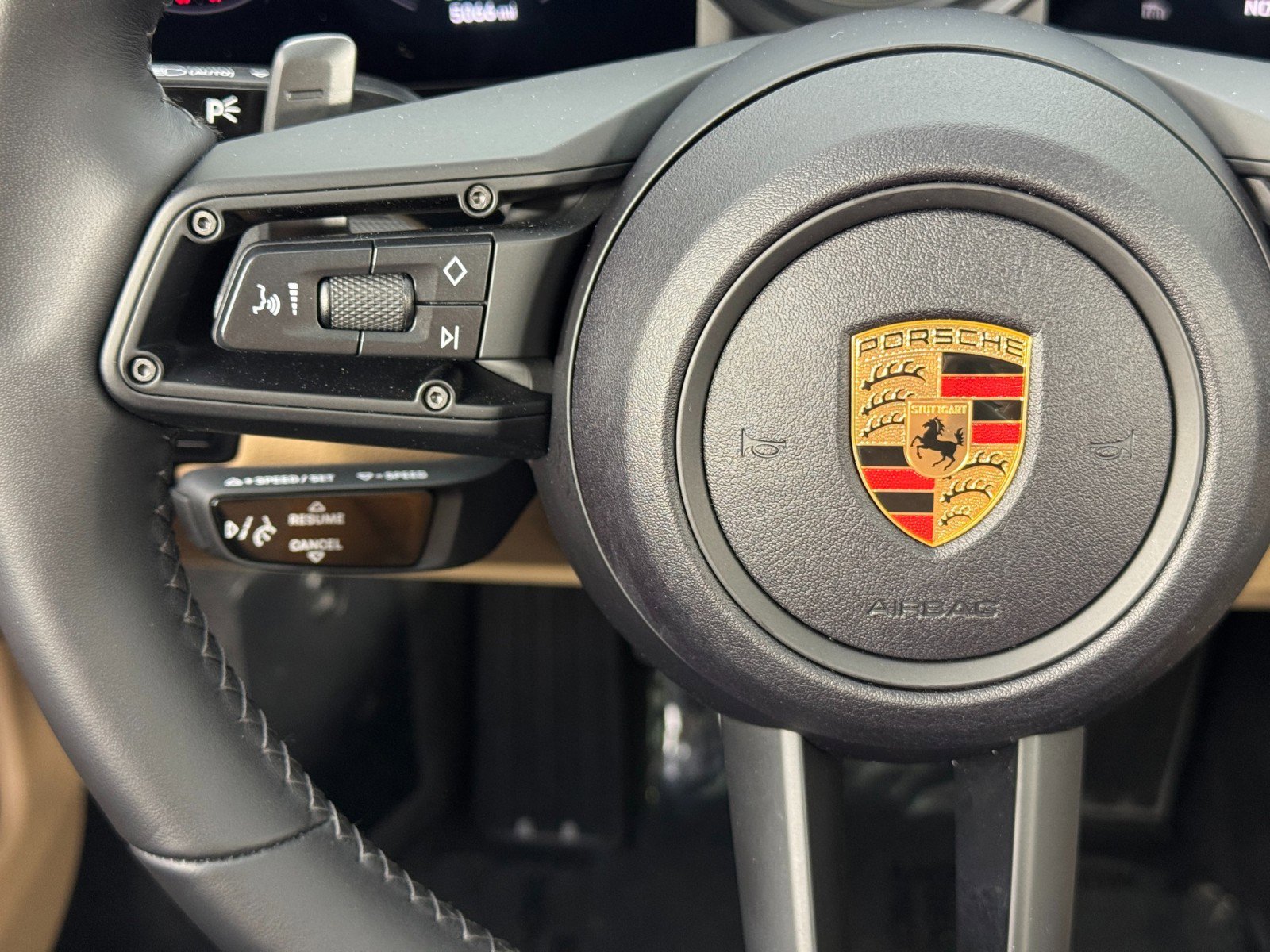 Used 2024 Porsche 911 Carrera image 20