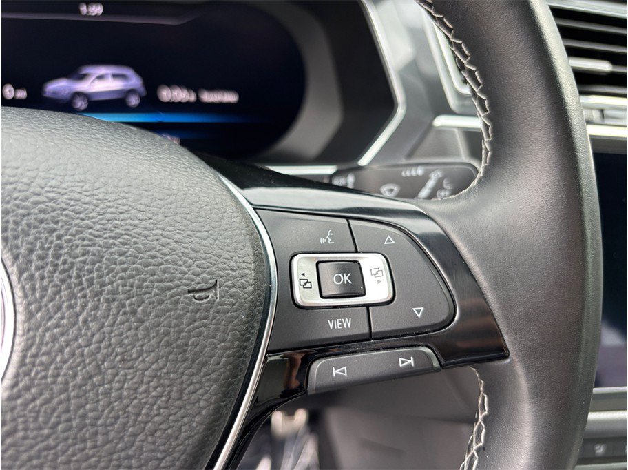 Used 2019 Volkswagen Tiguan SEL R-Line FWD image 26