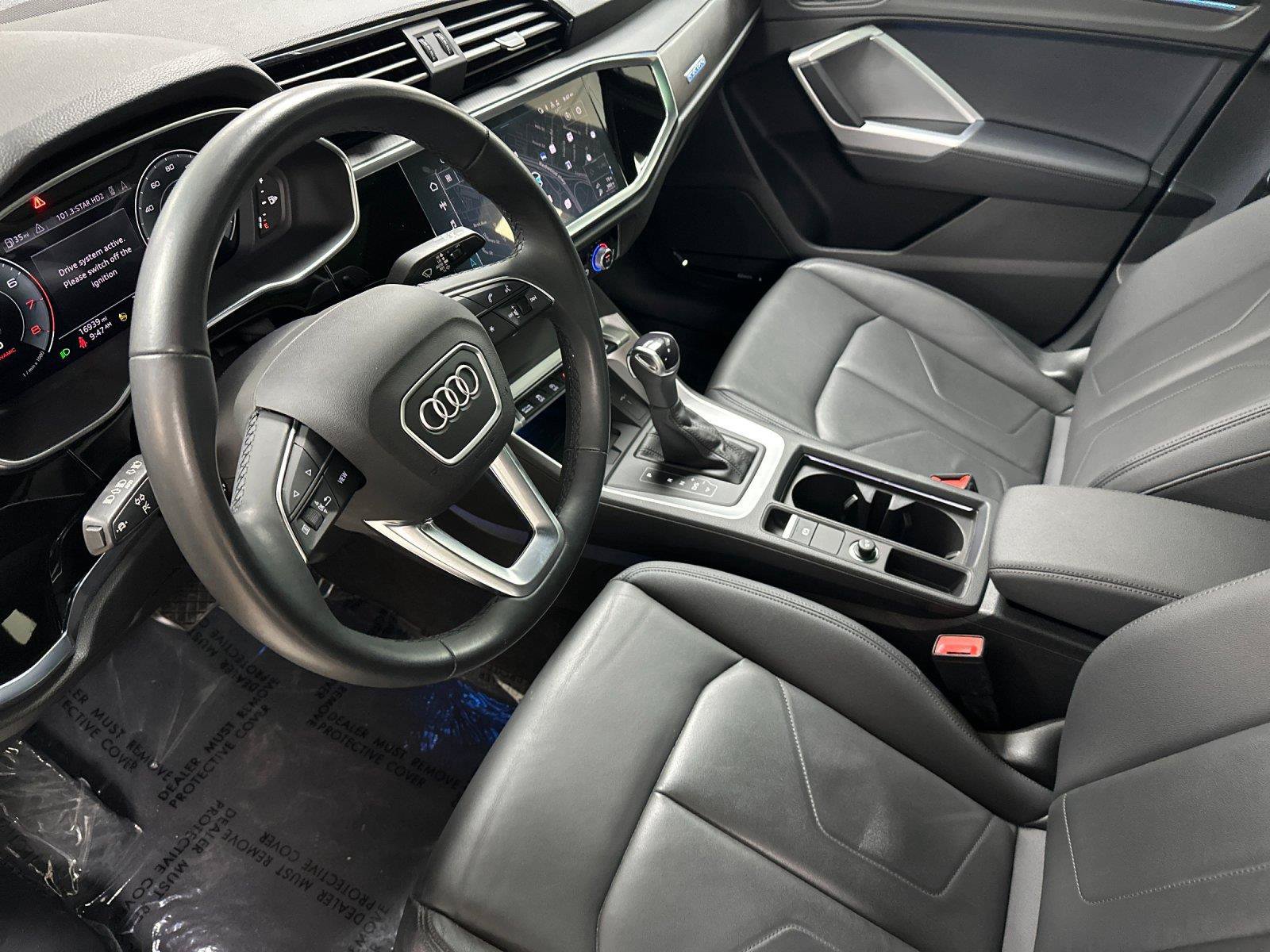 Used 2023 Audi Q3 2.0T Premium Plus w/ Premium Plus Package AWD/4WD image 9