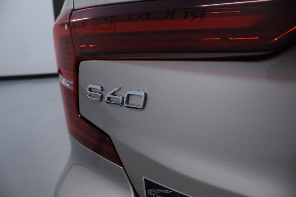 Used 2024 Volvo S60 B5 Core image 10