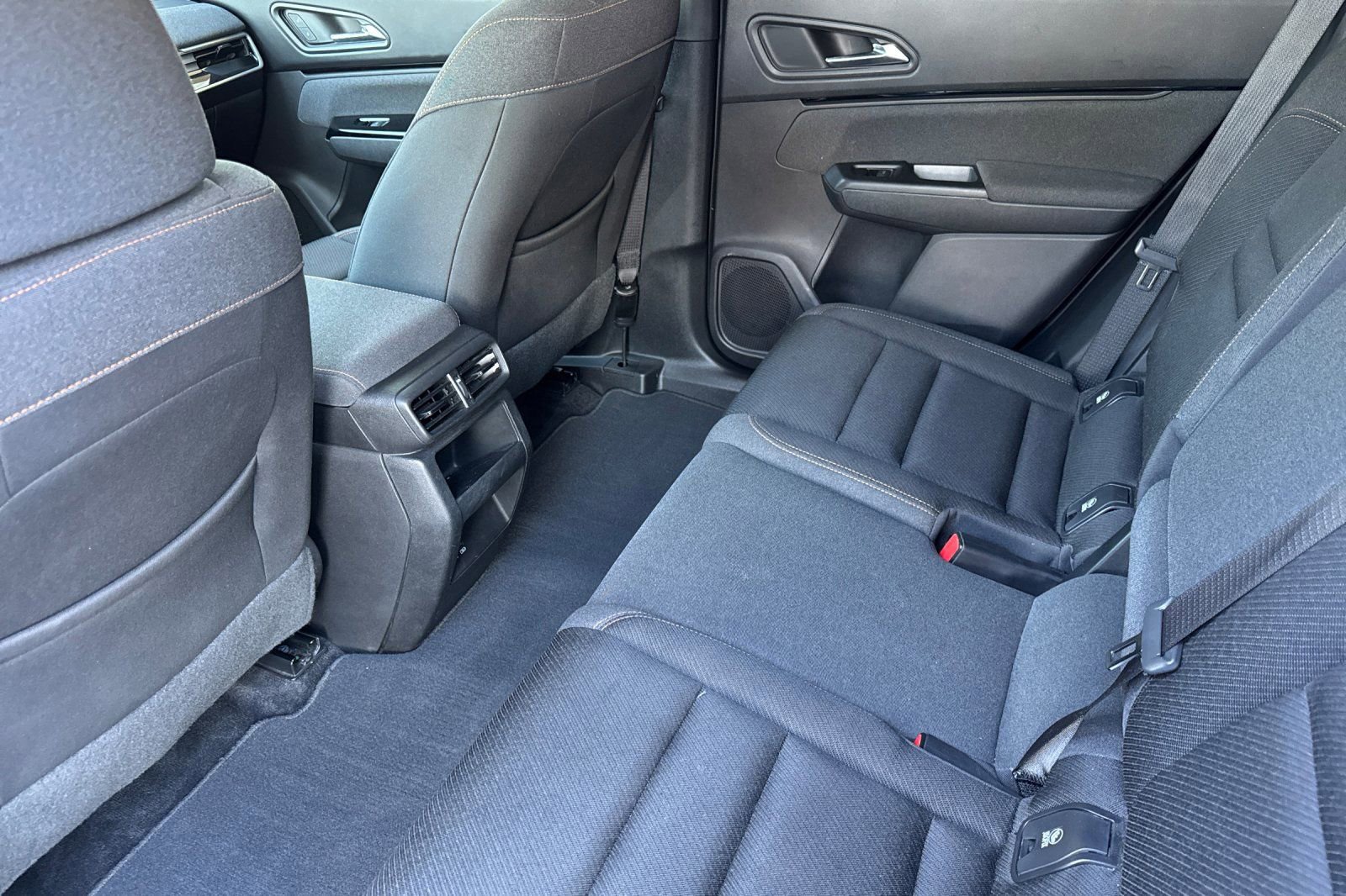 Used 2024 Honda Prologue EX image 13