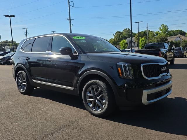 Used 2025 Kia Telluride LX FWD image 7
