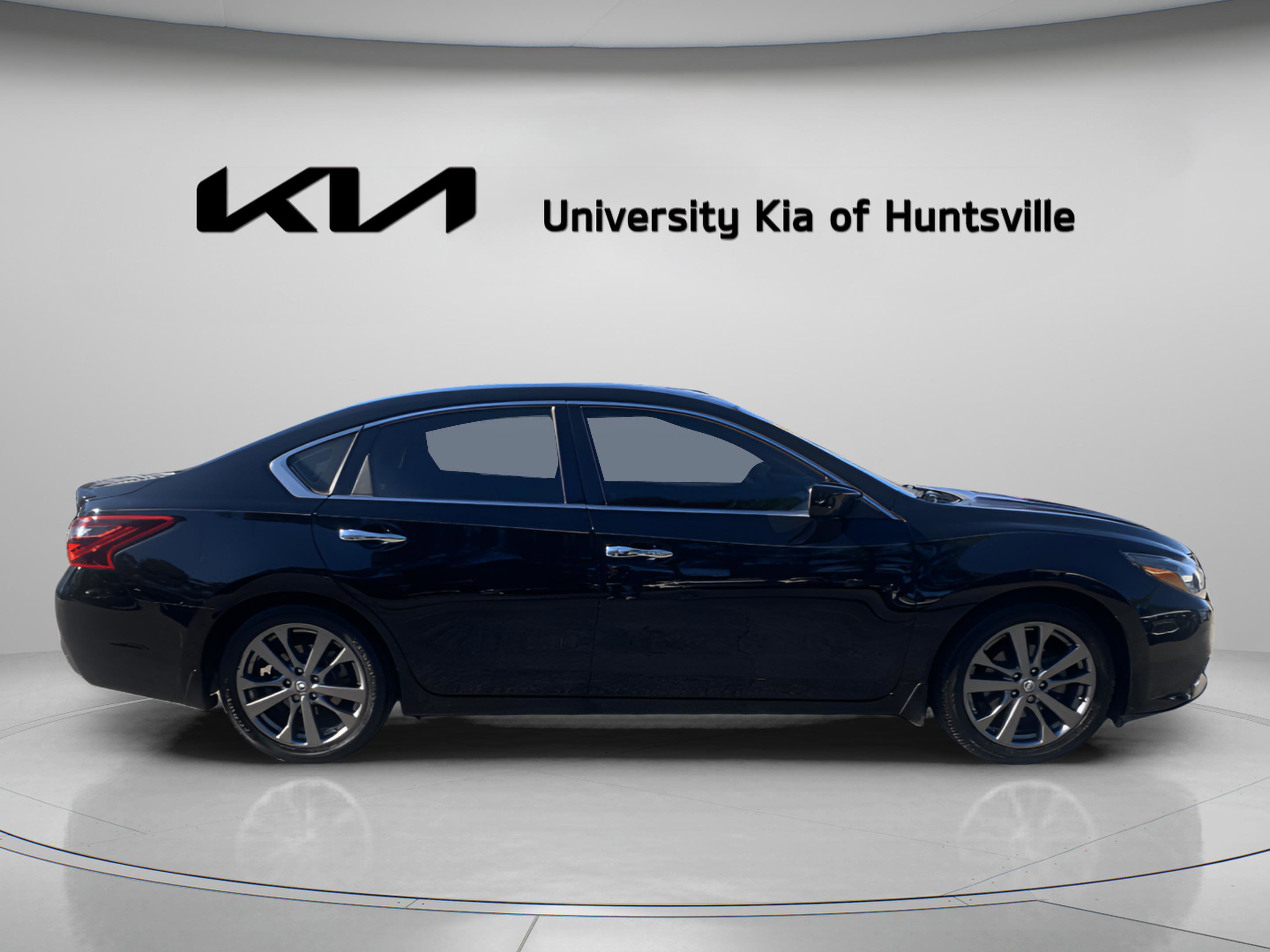 Used 2018 Nissan Altima 2.5 SR w/ SR Special Edition image 9