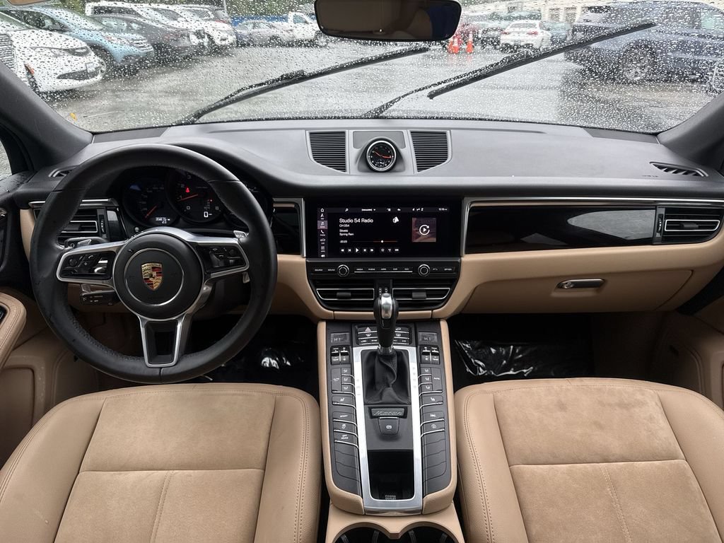 Used 2021 Porsche Macan AWD/4WD image 23